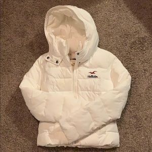 White Hollister puffer jacket